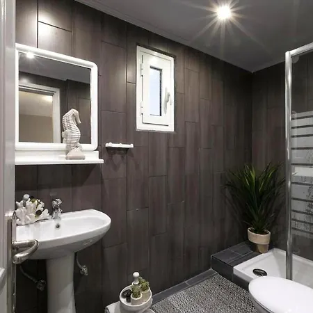 Nimfi Hotel, Skiathos 梅加利阿莫斯