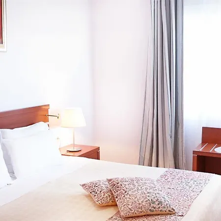Отель Nimfi Hotel, Skiathos