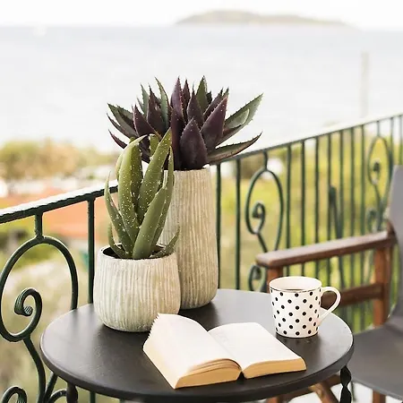 Nimfi Hotel, Skiathos