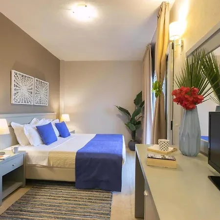 فندق Nimfi Hotel, Skiathos 3*