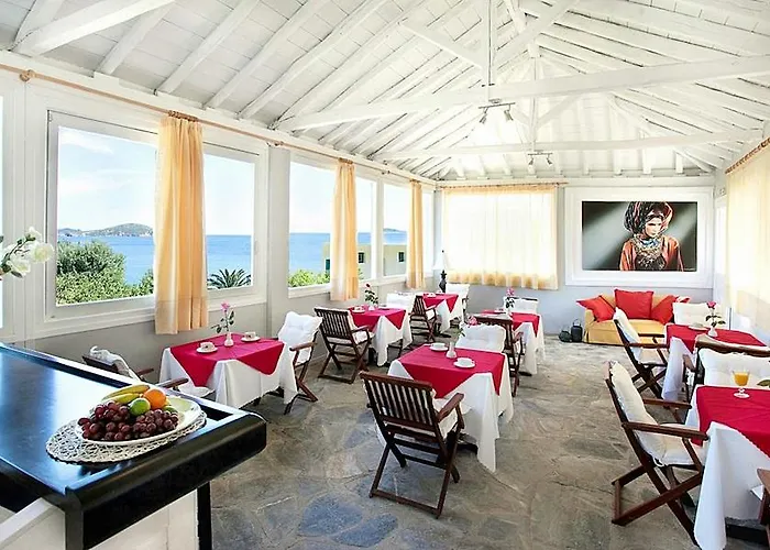 Nimfi Hotel, Skiathos Megali Ammos (Skiathos)